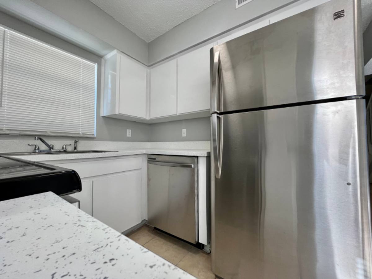 Townhouse for rent at 10212 N Ojus Dr, Tampa, FL 33617