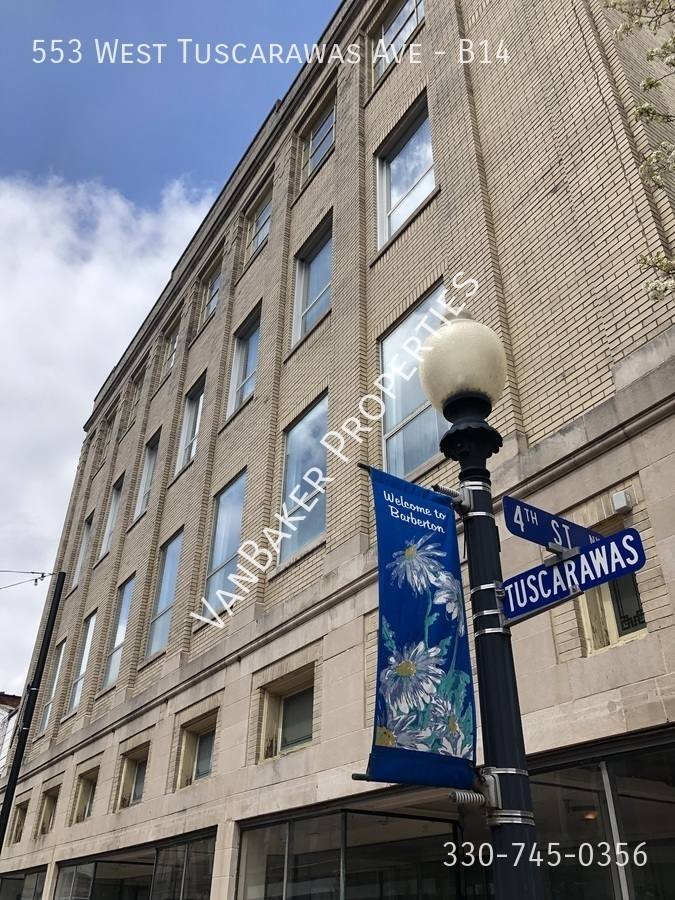 Apartment for rent at 553 W Tuscarawas Ave, Barberton, OH 44203