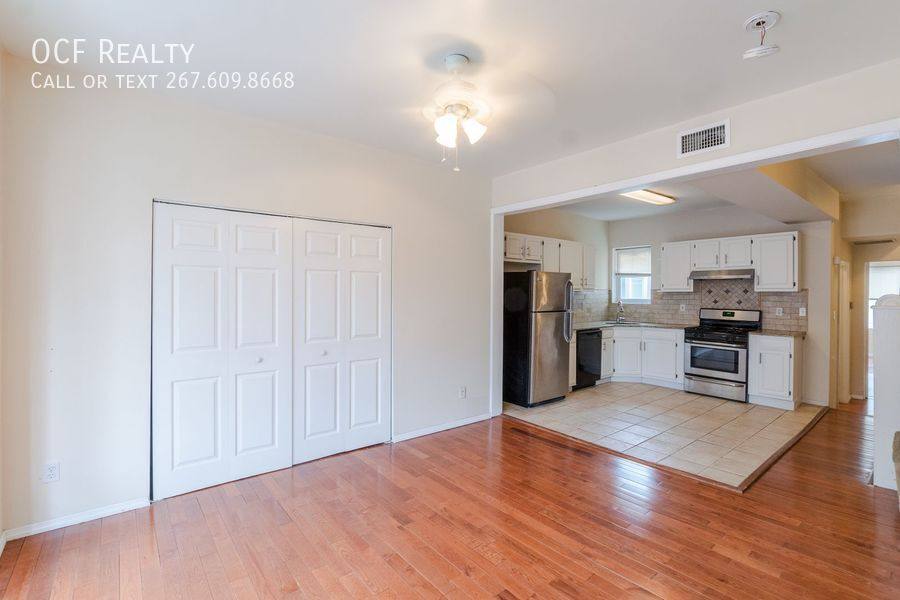 Apartment for rent at 2324 Christian St #2F, Philadelphia, PA 19146