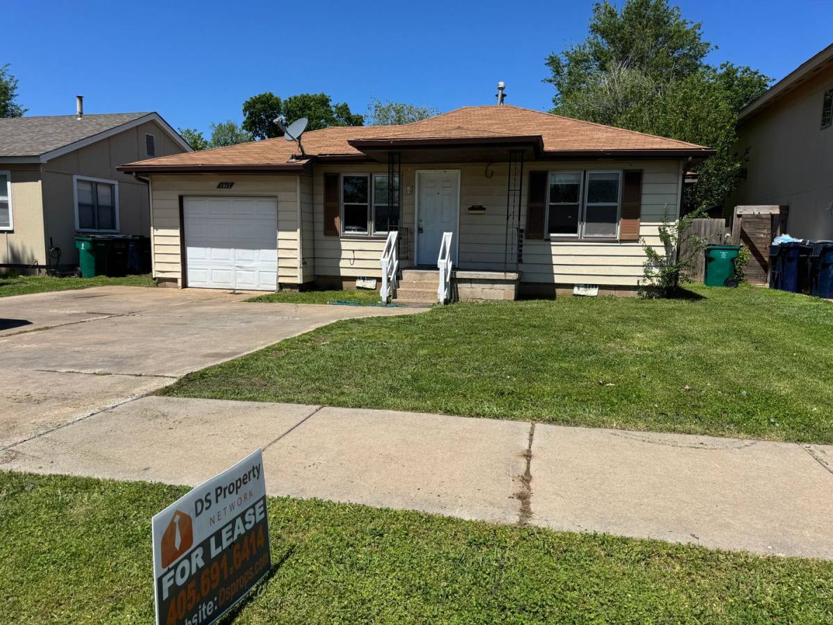 House for rent at 1017 SW 50th St, Oklahoma City, OK 73119