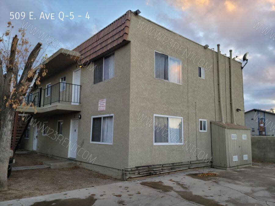 Apartment for rent at 509 E Ave Q-5 #4, Palmdale, CA 93550
