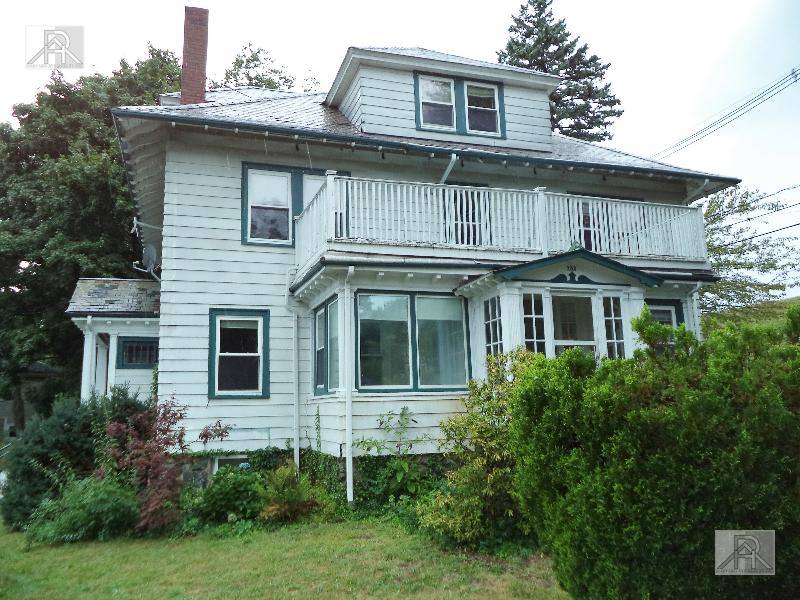 Apartment for rent at 233 Commonwealth Ave #1, Chestnut Hill, MA 02467