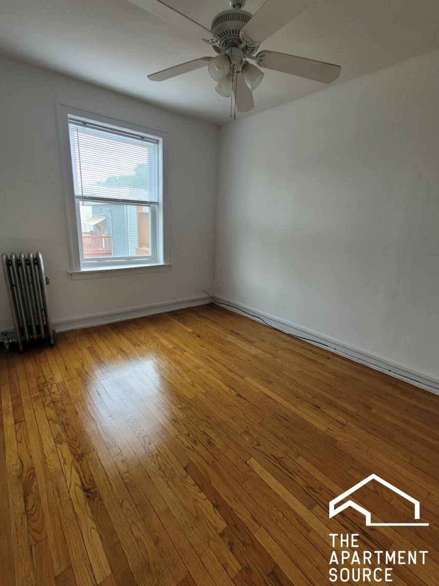 Apartment for rent at 4929 N Whipple St #2W, Chicago, IL 60625