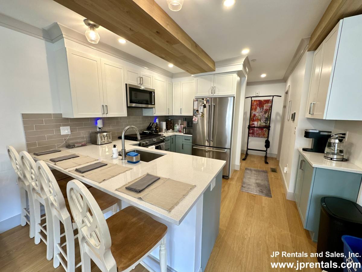 Apartment for rent at 95 W Walnut Park #1, Roxbury, MA 02119
