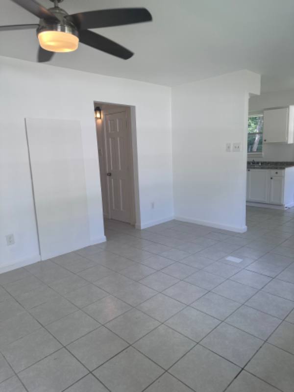 Apartment for rent at 7822 Oak Knoll Lane, Houston, TX 77028