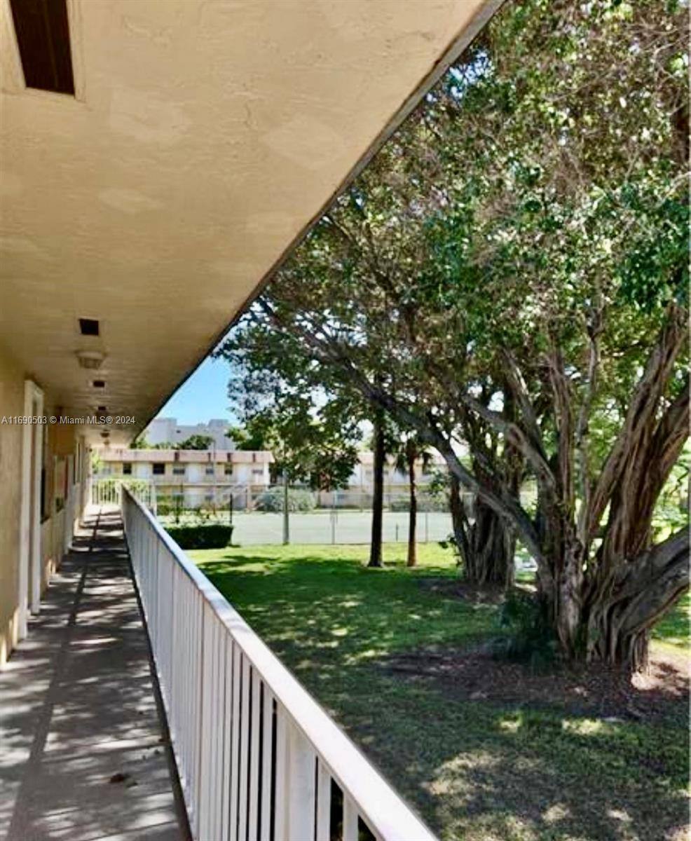 Apartment for rent at 5176 NE 6th Ave, Fort Lauderdale, FL 33334