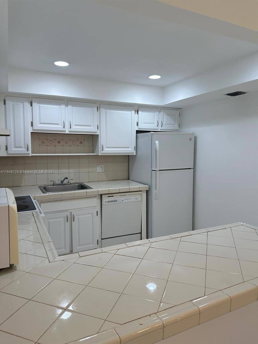 Townhouse for rent at 1307 Partridge Close, Pompano Beach, FL 33064