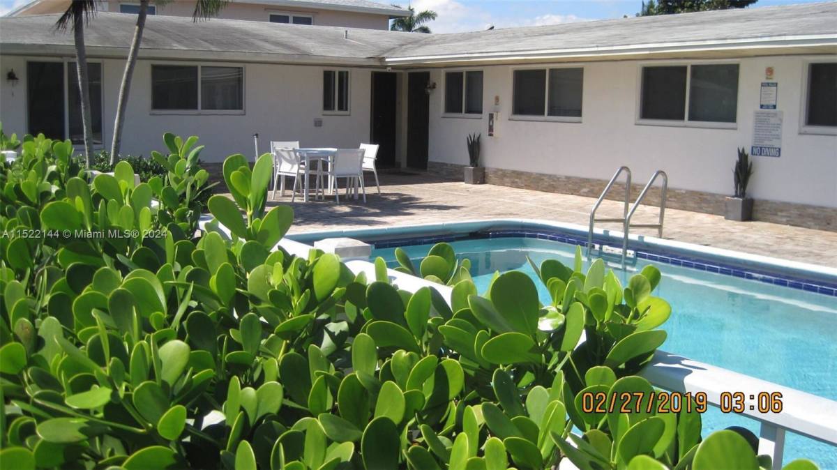 Apartment for rent at 231 SW 15th St #112-C, Pompano Beach, FL 33060