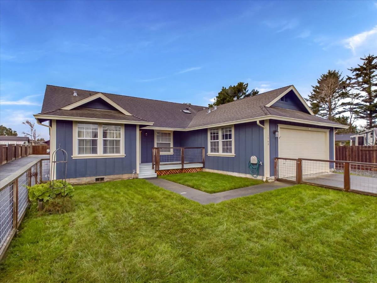 Apartment for rent at 1768 Mygina Ave, McKinleyville, CA 95519