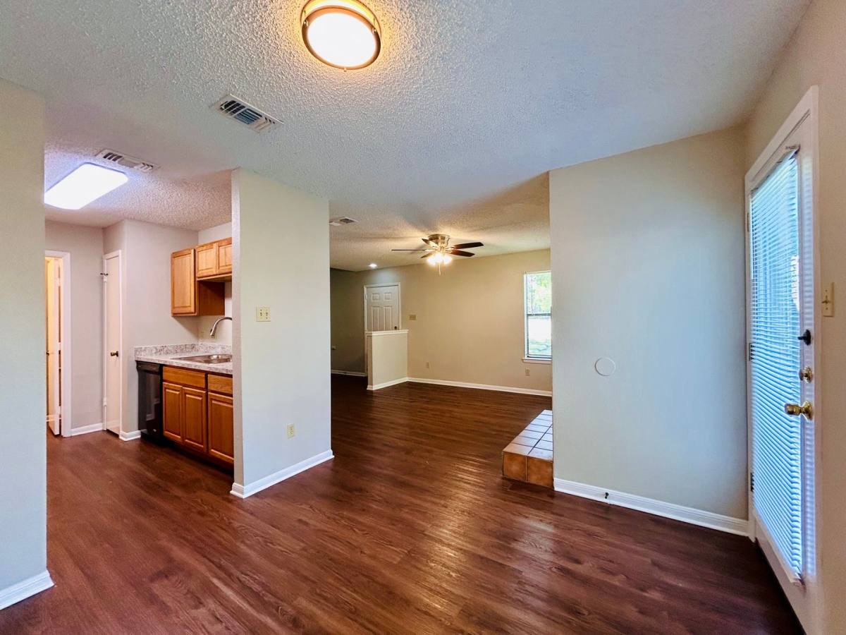Apartment for rent at 8907 Schick Rd, Austin, TX 78729