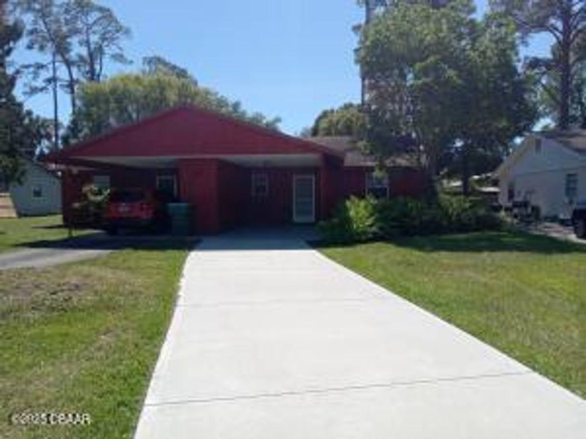 Apartment for rent at 1616-1618 Tuscaloosa Ave, Daytona Beach, FL 32117