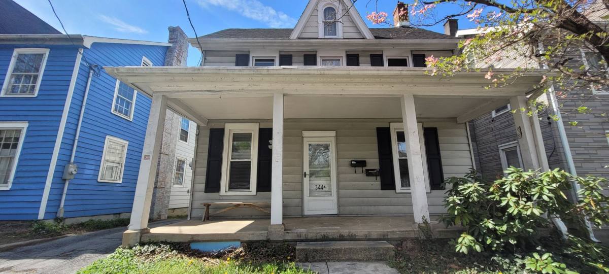 Apartment for rent at 344 W Main St, Ephrata, PA 17522