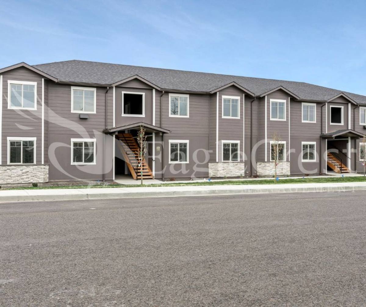 Apartment for rent at 942 NE Spitzenburg St, College Place, WA 99324