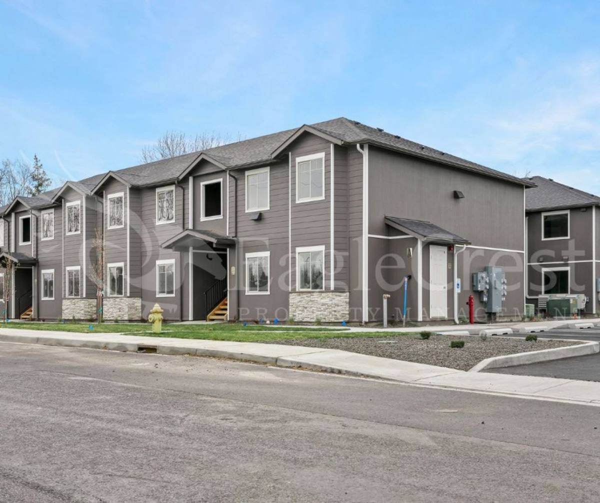 Apartment for rent at 942 NE Spitzenburg St, College Place, WA 99324
