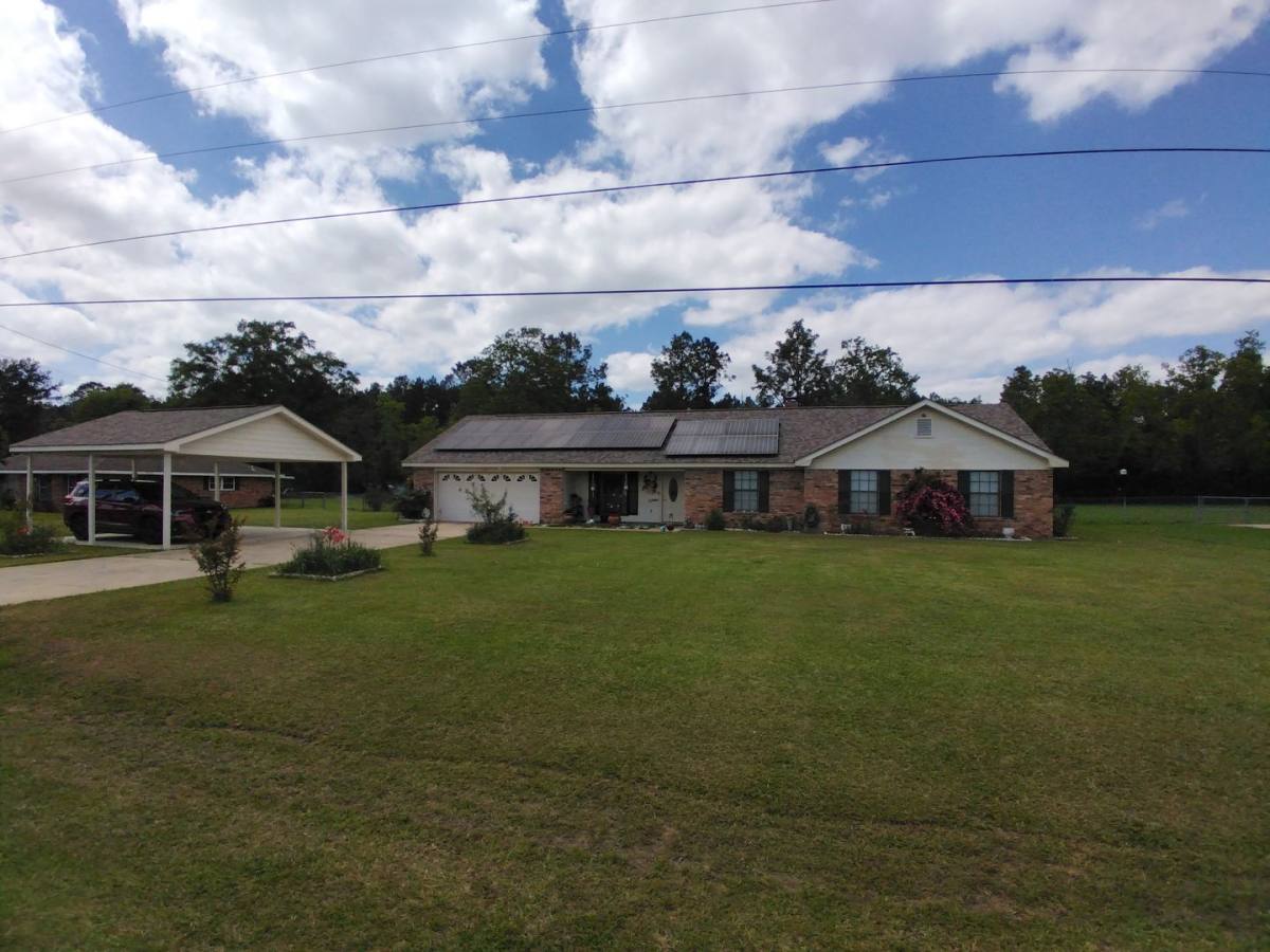 House for rent at 1646 Ernest Dr, Deridder, LA 70634