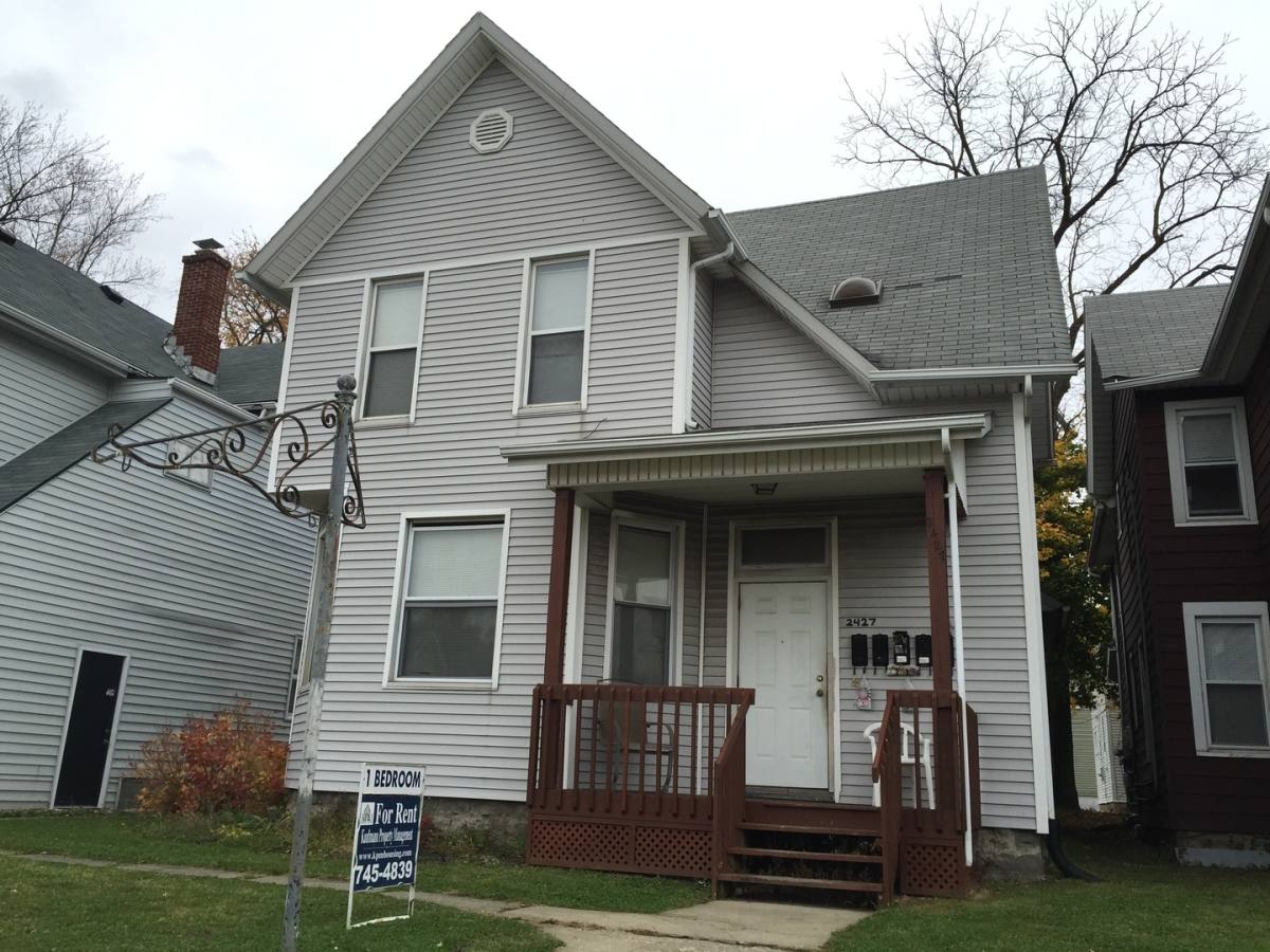 Apartment for rent at 2427 S Calhoun St, Fort Wayne, IN 46807