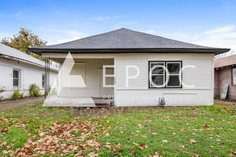 House for rent at 2309 8th St, Wichita Falls, TX 76301