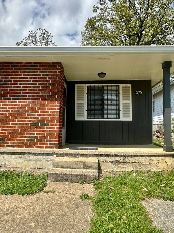 Apartment for rent at 875 N Chamberlain Ave, Chattanooga, TN 37406
