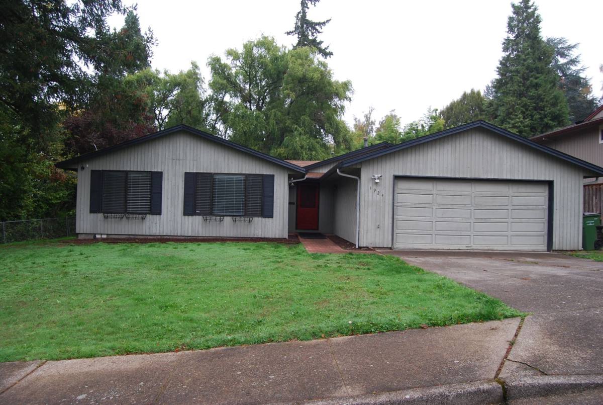 House for rent at 1924 N Carol Ave, Newberg, OR 97132