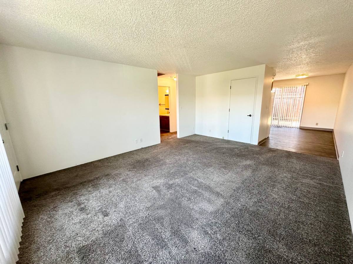 Apartment for rent at 911 S 48th Ave, Yakima, WA 98908