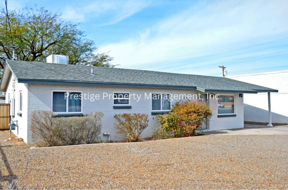 House for rent at 1325 N Swan Rd, Tucson, AZ 85712