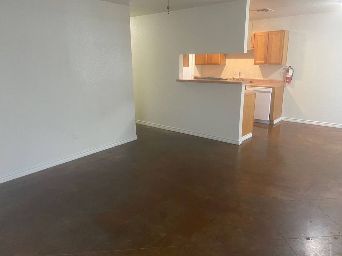 Townhouse for rent at 1322 Country Club, Cleburne, TX 76033