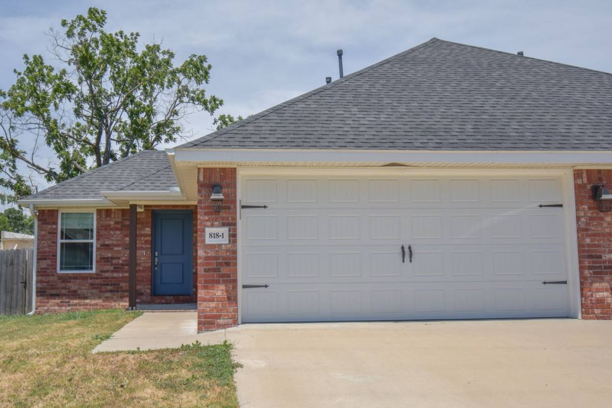 House for rent at 818 Hindman Dr, Prairie Grove, AR 72753