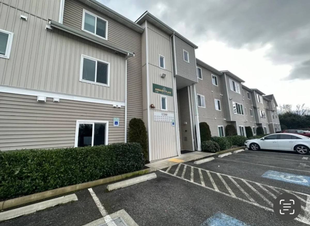 Apartment for rent at 12300 Ambaum Blvd SW, Seattle, WA 98146
