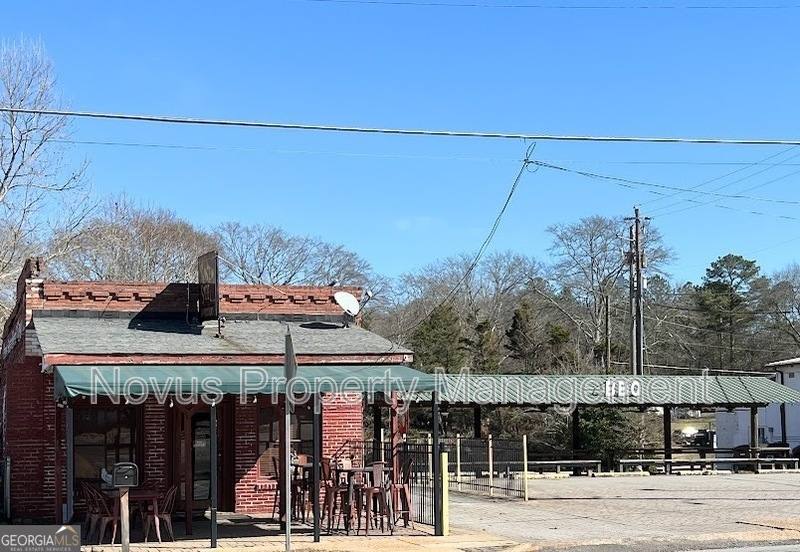 House for rent at 665 Main St, Whitesburg, GA 30185
