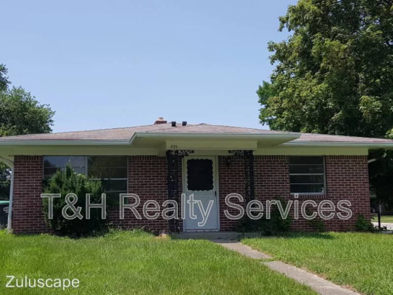 Apartment for rent at 622 Brewer Place, Greenwood, IN 46142