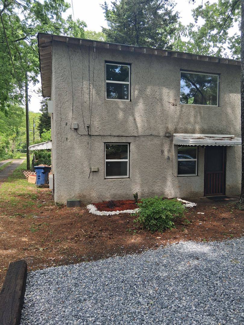 Apartment for rent at 2702 Old Quintard Ave, Anniston, AL 36201