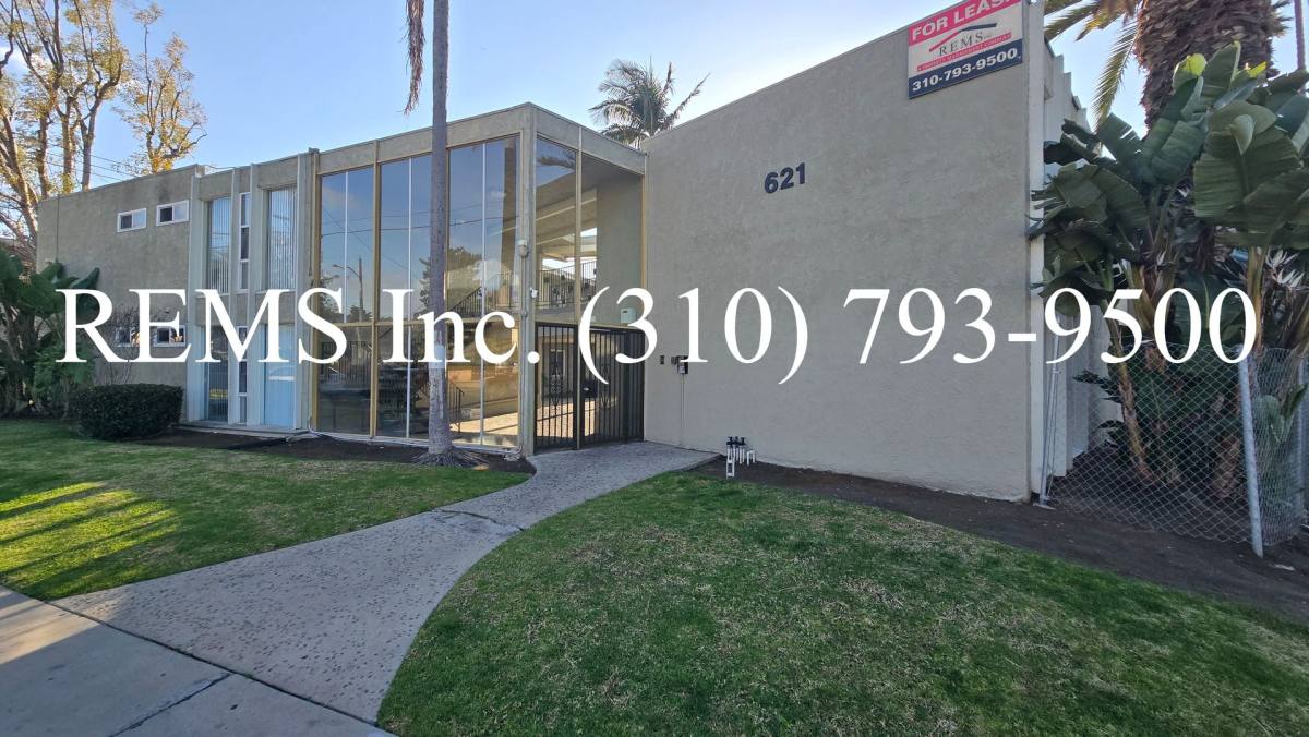 Apartment for rent at 621 N Market St, Inglewood, CA 90302