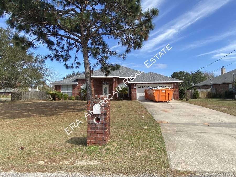 House for rent at 2110 Bahama Dr, Navarre, FL 32566