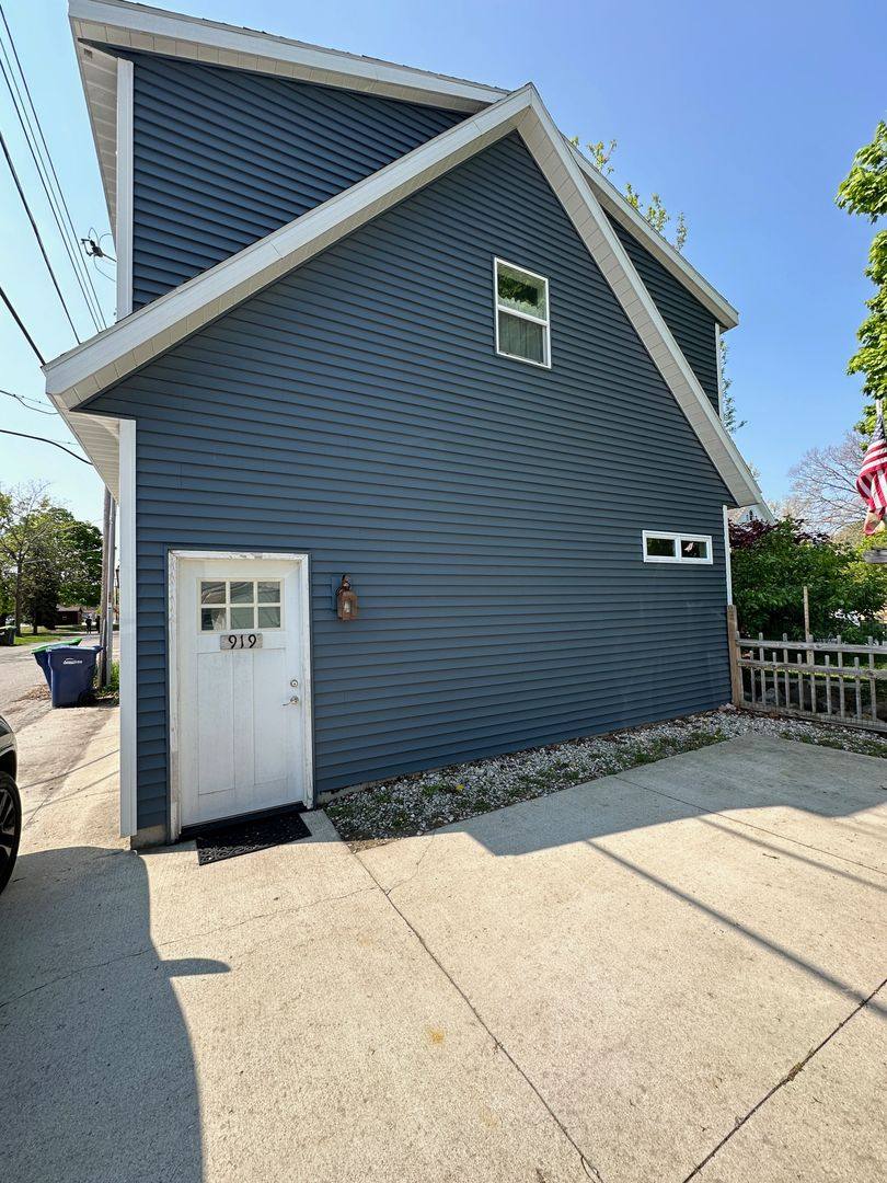 Apartment for rent at 919 S Union St, Traverse City, MI 49684