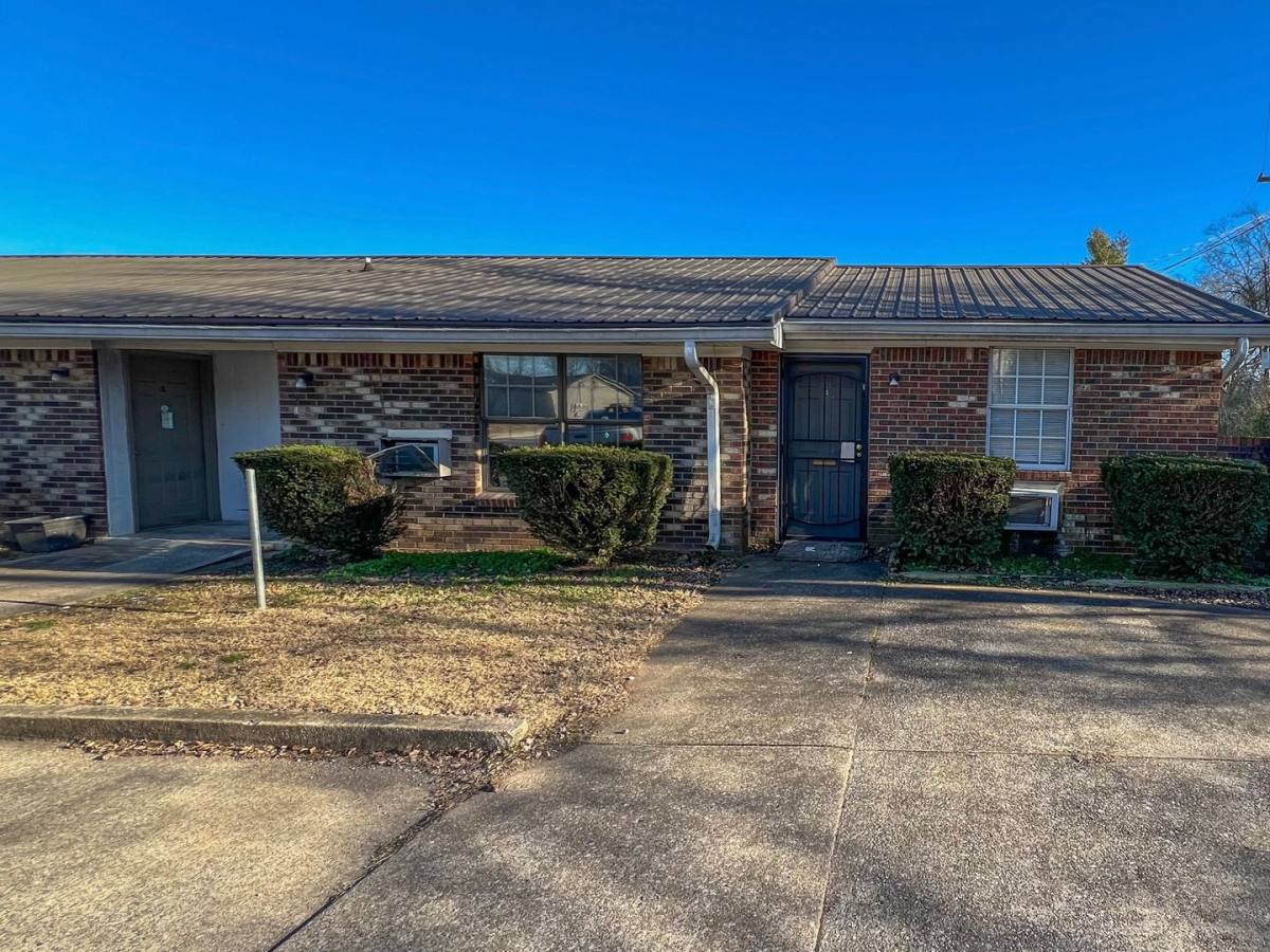Apartment for rent at 105 Walnut St, Clarksville, TN 37042