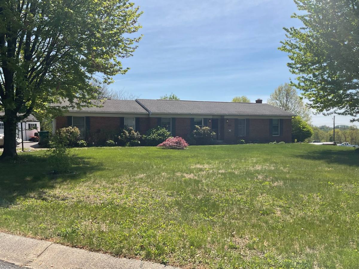 Apartment for rent at 1184 Julianne Dr, Hummelstown, PA 17036