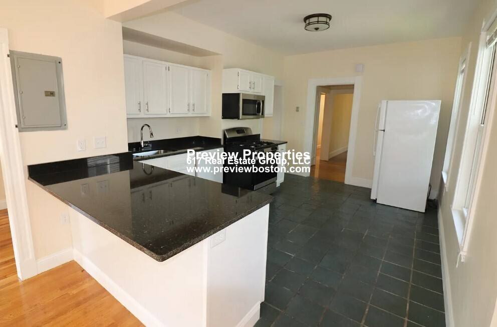 Apartment for rent at 2572 Massachusetts Ave #2P, Cambridge, MA 02139