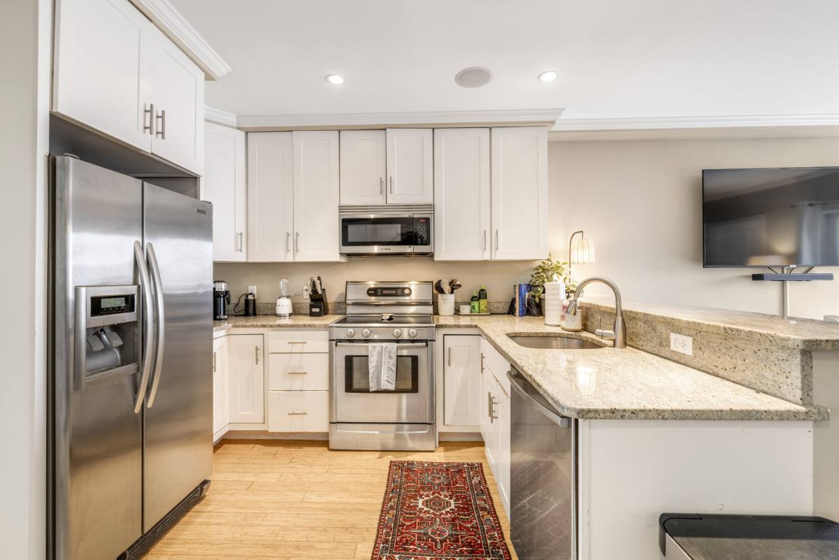 Apartment for rent at 170 Bolton St #2, South Boston, MA 02127