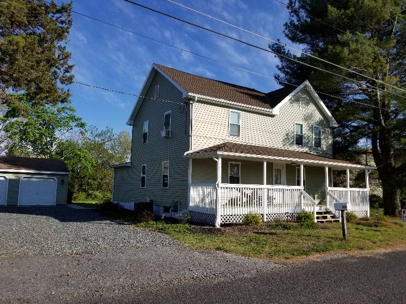 House for rent at 618 9th St, Hammonton, NJ 08037