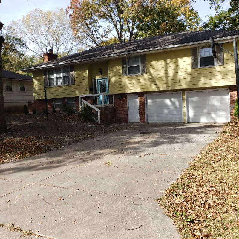 House for rent at 7808 E 128th St, Grandview, MO 64030