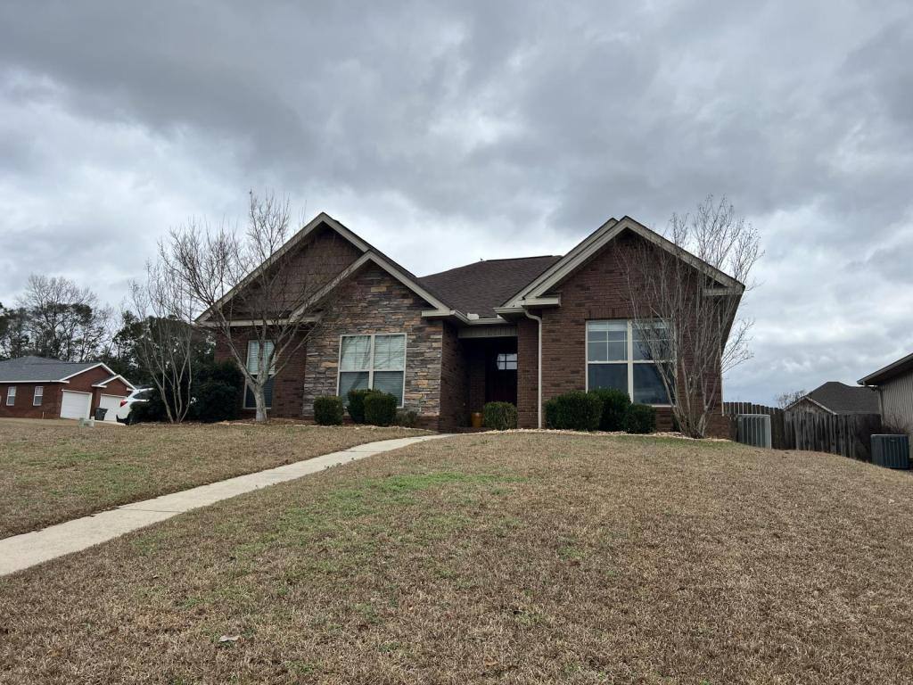 House for rent at 124 Belvedere Lane, Enterprise, AL 36330
