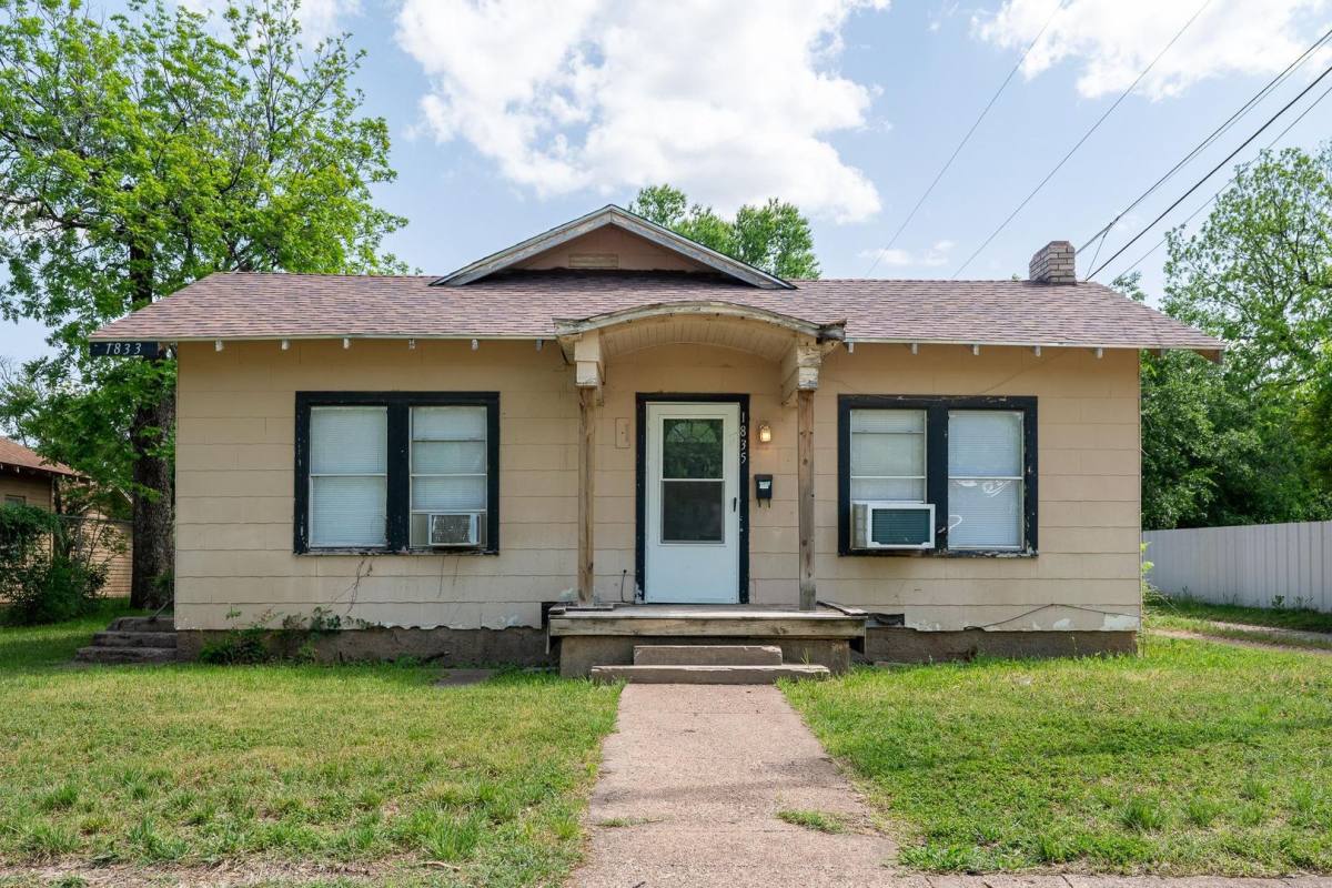 House for rent at 1835 S 8th St, Abilene, TX 79605