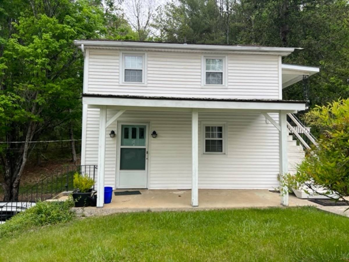 Apartment for rent at 729 N Lee Highway, Lexington, VA 24450
