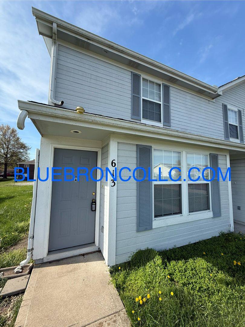 Townhouse for rent at 613 Willow Lane - A, Peculiar, MO 64078