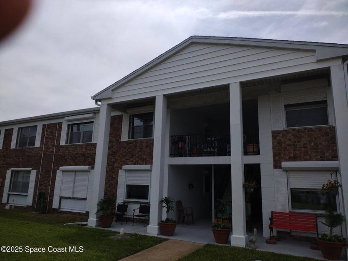 Condo for rent at 190 E Olmstead Dr, Titusville, FL 32780