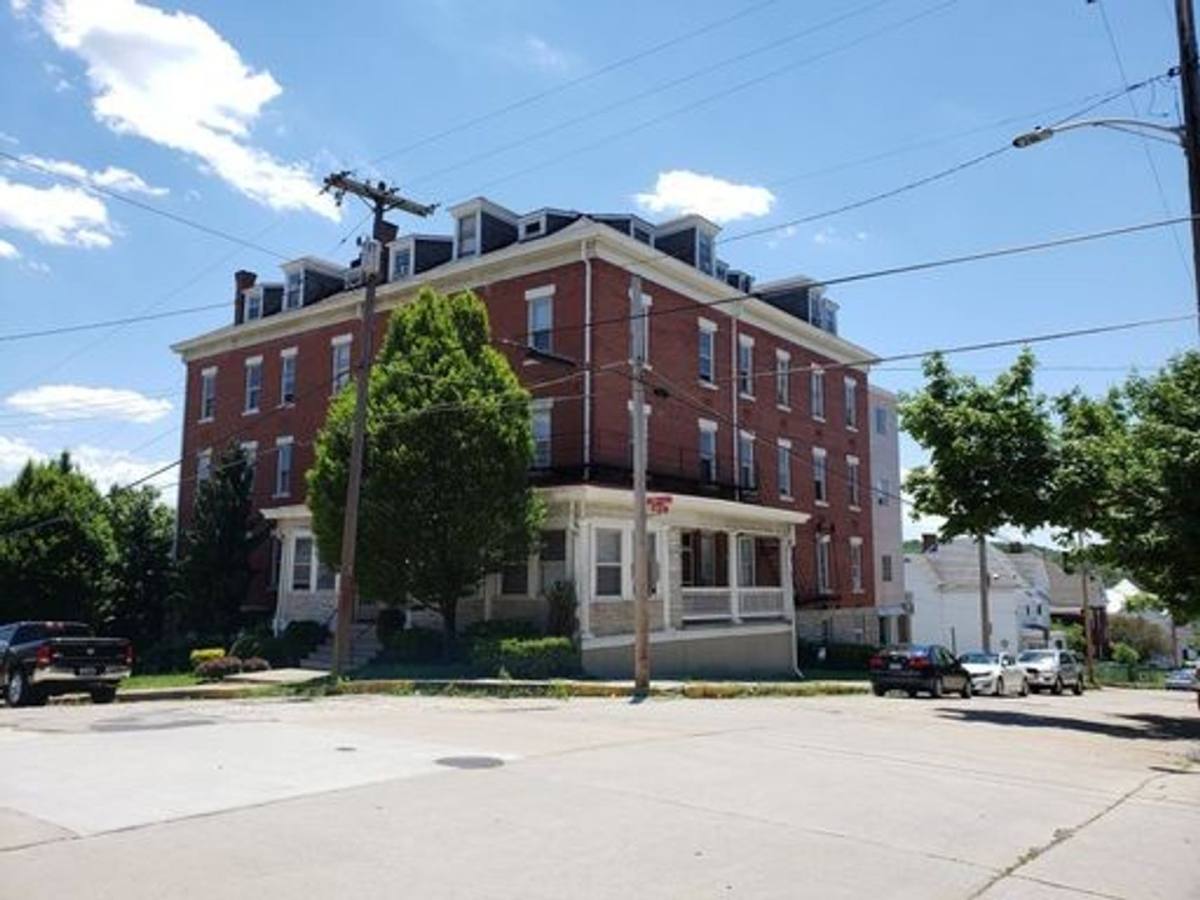 Apartment for rent at 395 Donnan Ave, Washington, PA 15301