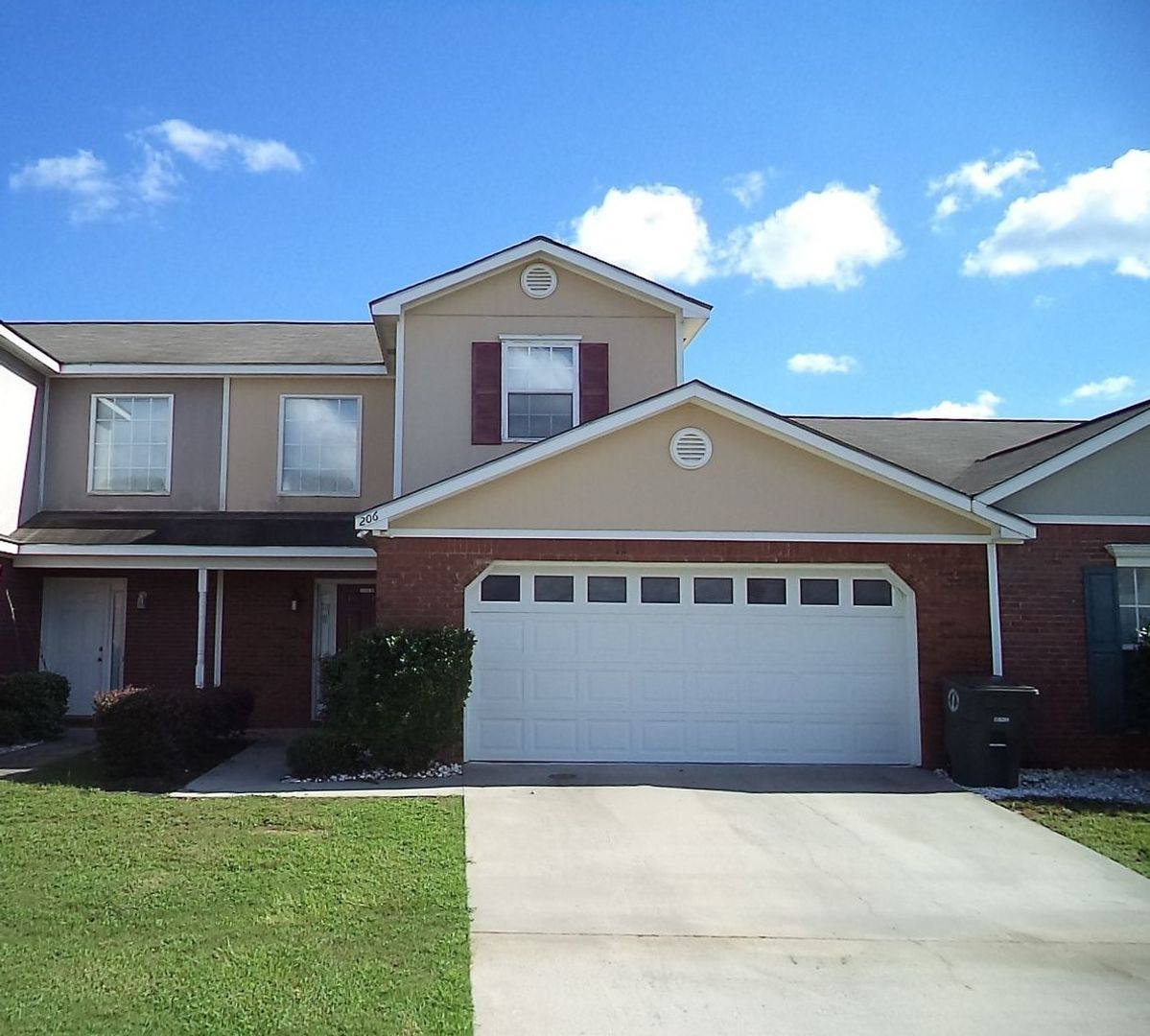 Townhouse for rent at 206 Wakefield Way, Enterprise, AL 36330
