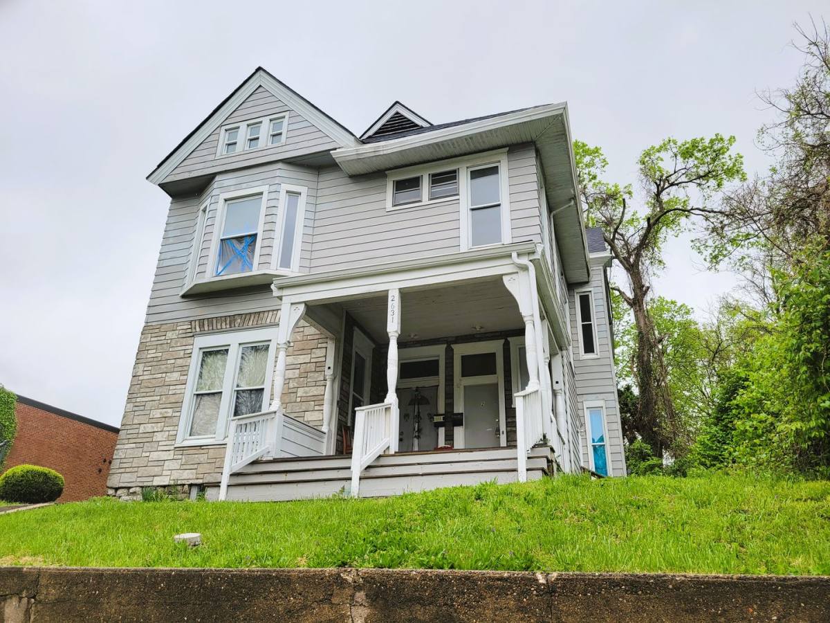 Apartment for rent at 2631 Victory Parkway, Cincinnati, OH 45206