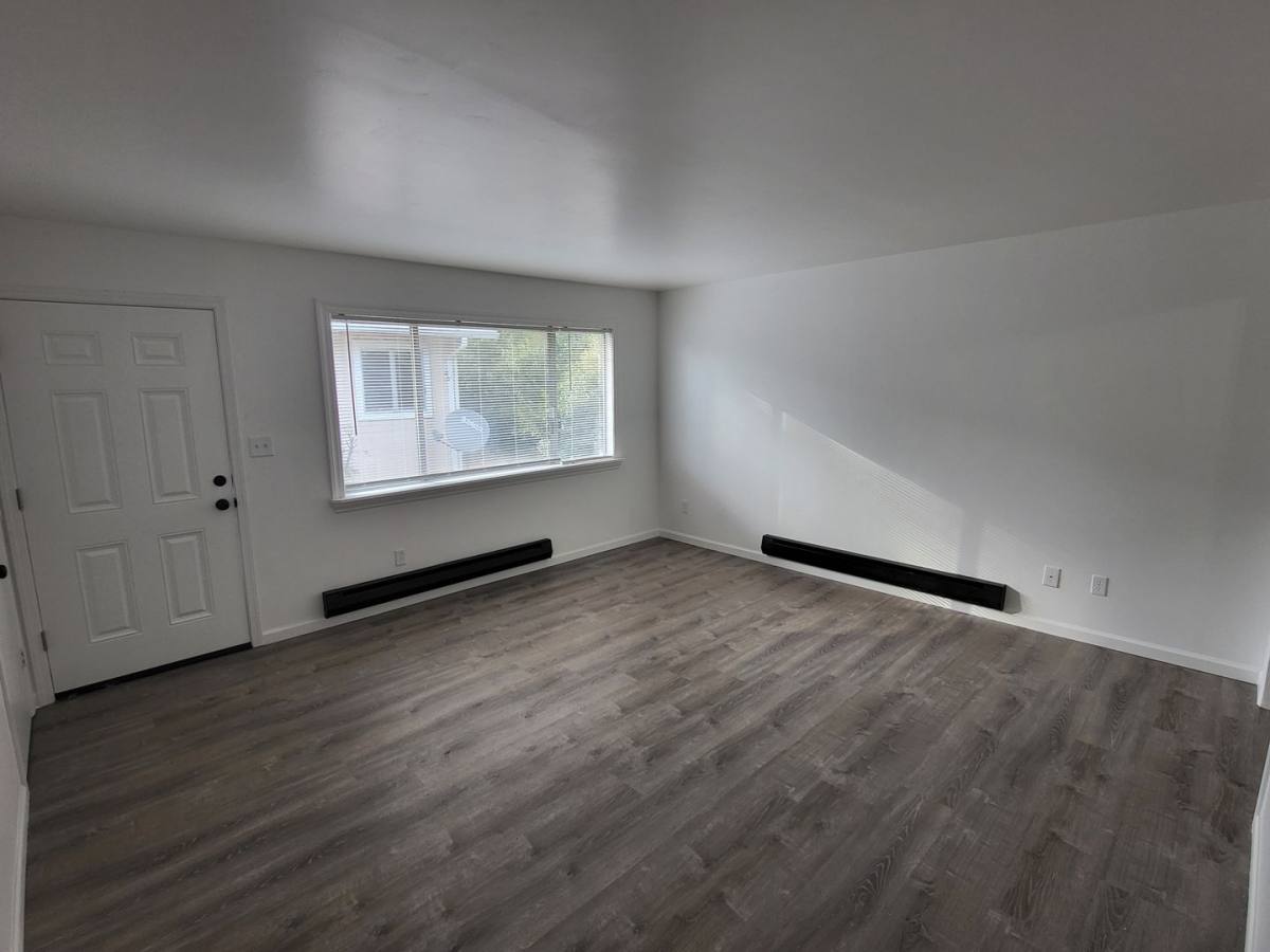 Apartment for rent at 1330-1350 Rogue River Highway, Grants Pass, OR 97527
