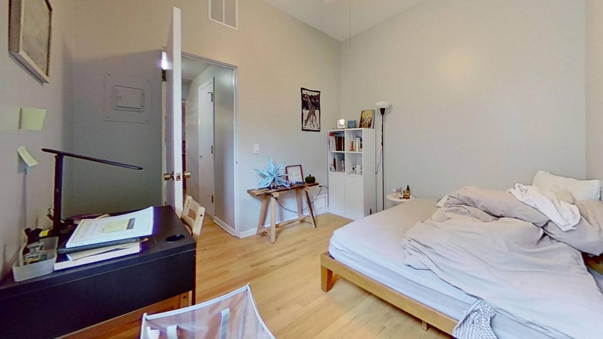 Apartment for rent at 1247 N State St, Chicago, IL 60610